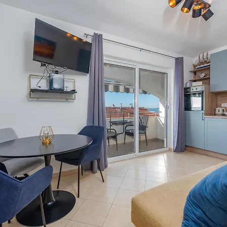 Lovely In With Kitchen Appartamento Kožino